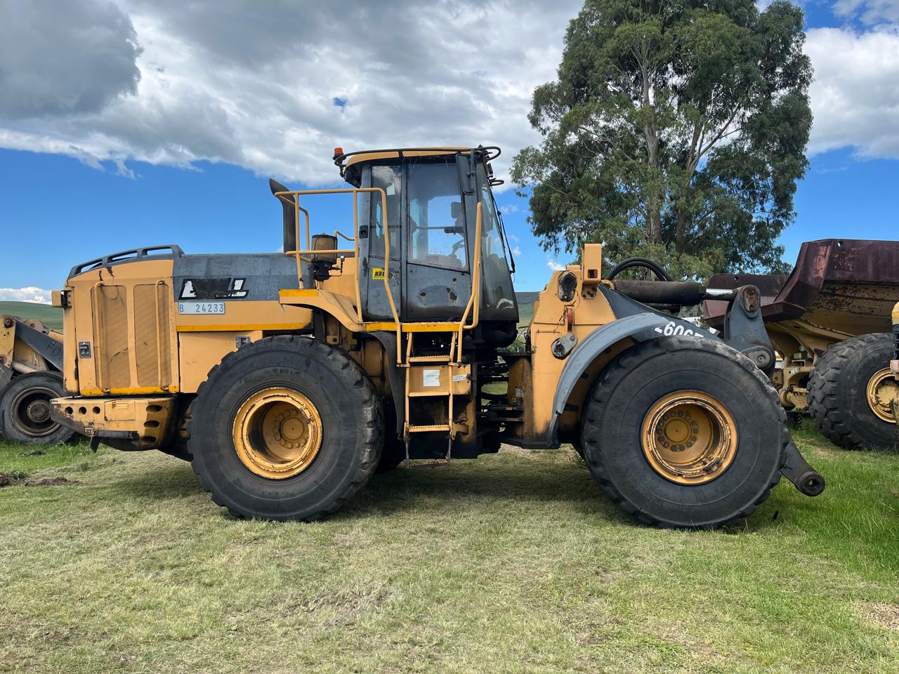 Bell L2606E Front End Loader Stripping For Spares - Image 4