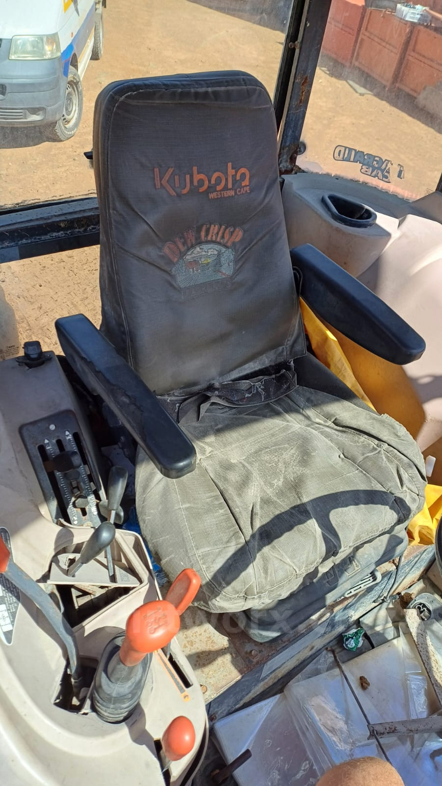 Kubota M9540 Tractor - Image 5