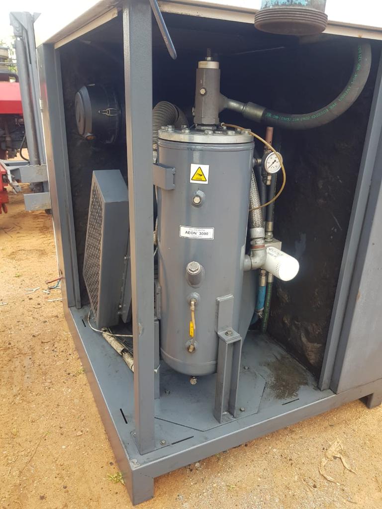 2010 Gardner Denver 37kW Rotary Screw Air Compressor 206 cfm - Image 9