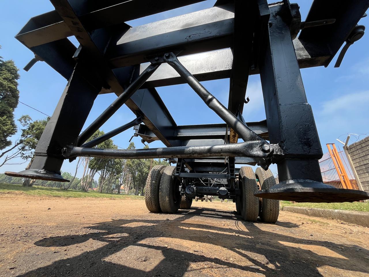 Henred Skeletal Container Trailer - Image 11