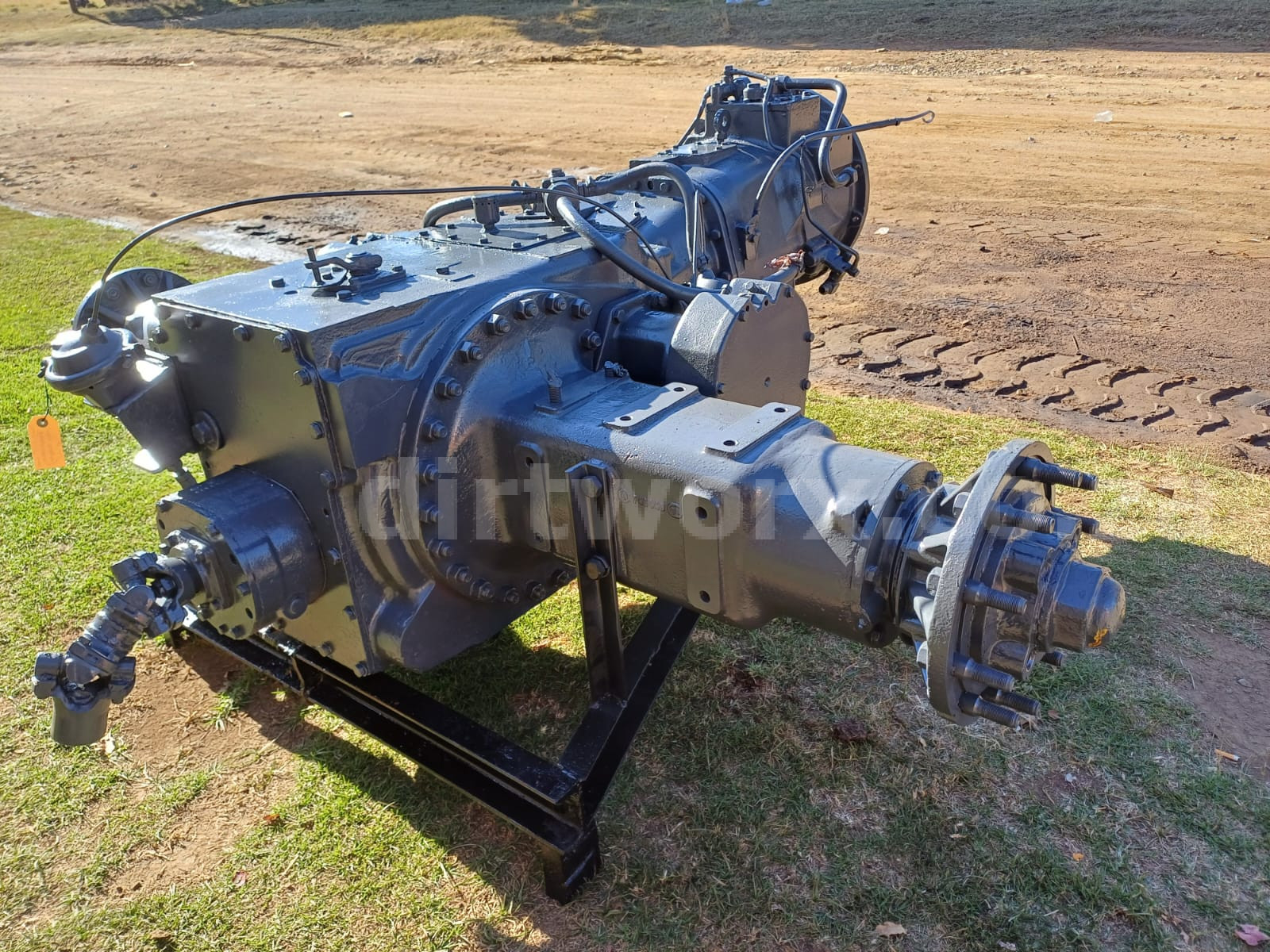 Volvo BM Transmission with Front Differential - Image 12