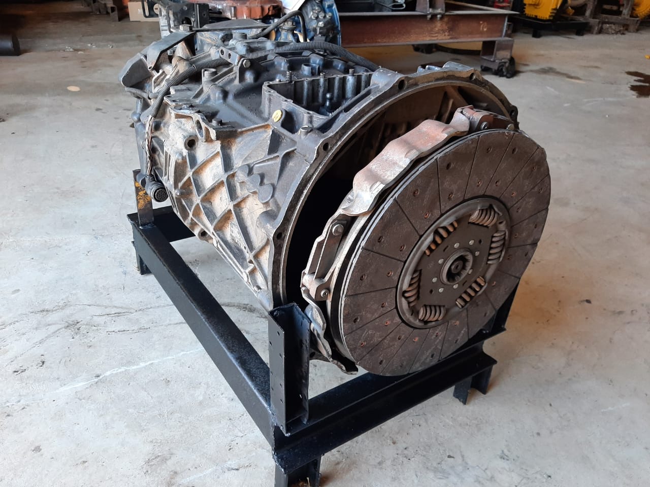 ZF 12 AS 2330 T0 Transmission Gearbox - Image 12