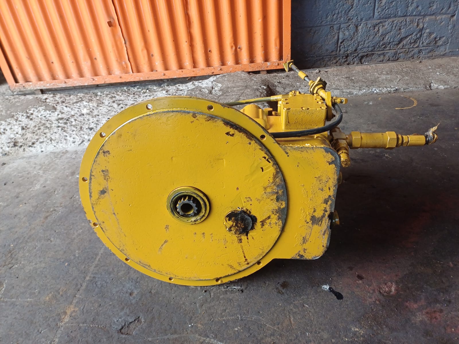 Sundstrand Variable Displacement Axial Piston Pump Drive - Image 12