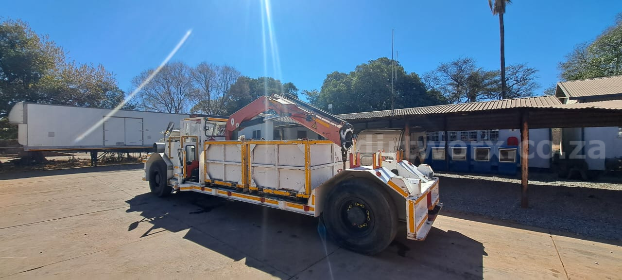 Bird Machines Heavy Duty Utility Vehicle with Crane - Image 8