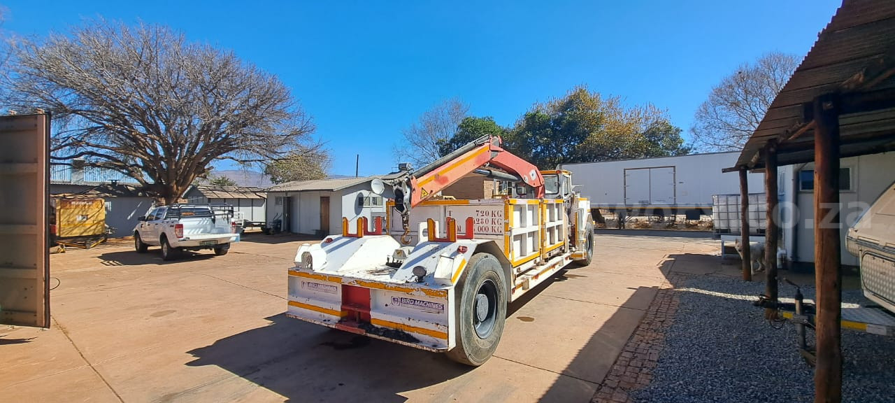 Bird Machines Heavy Duty Utility Vehicle with Crane - Image 4
