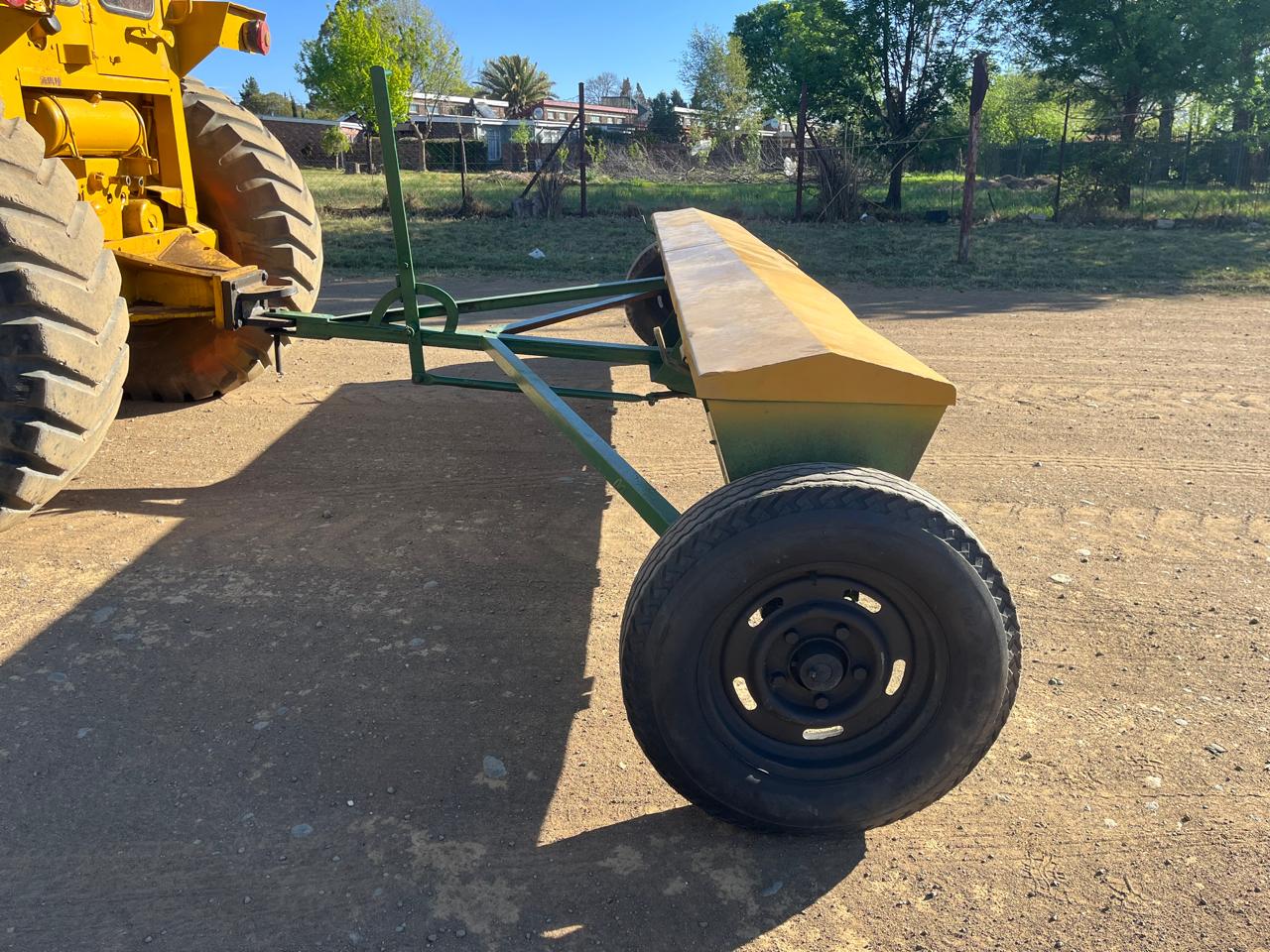 Fertilizer Spreader Kunsmis Strooier - Image 11