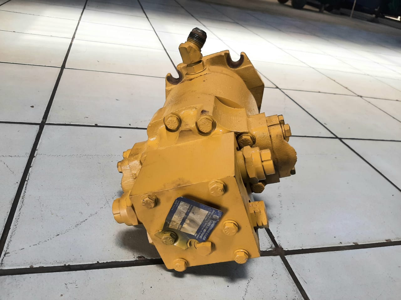 Sundstrand Sauer Danfoss Hydraulic Axle Piston Series 21 Motor - Image 7