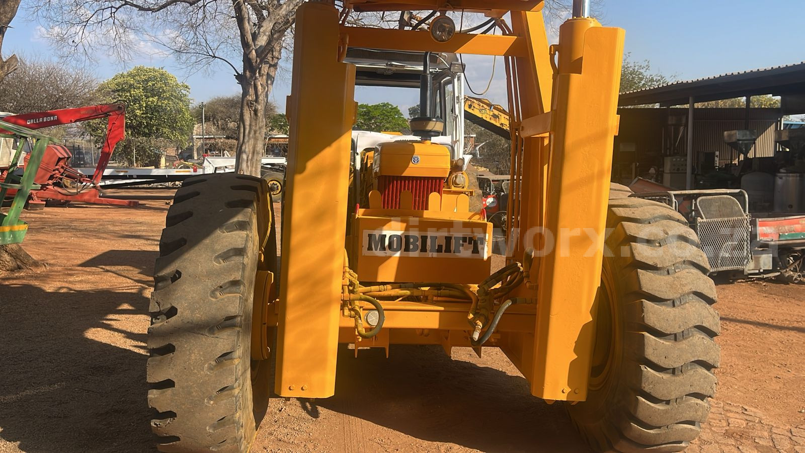 New Holland MH 12 Ton Mobilift Carry Crane - Image 4