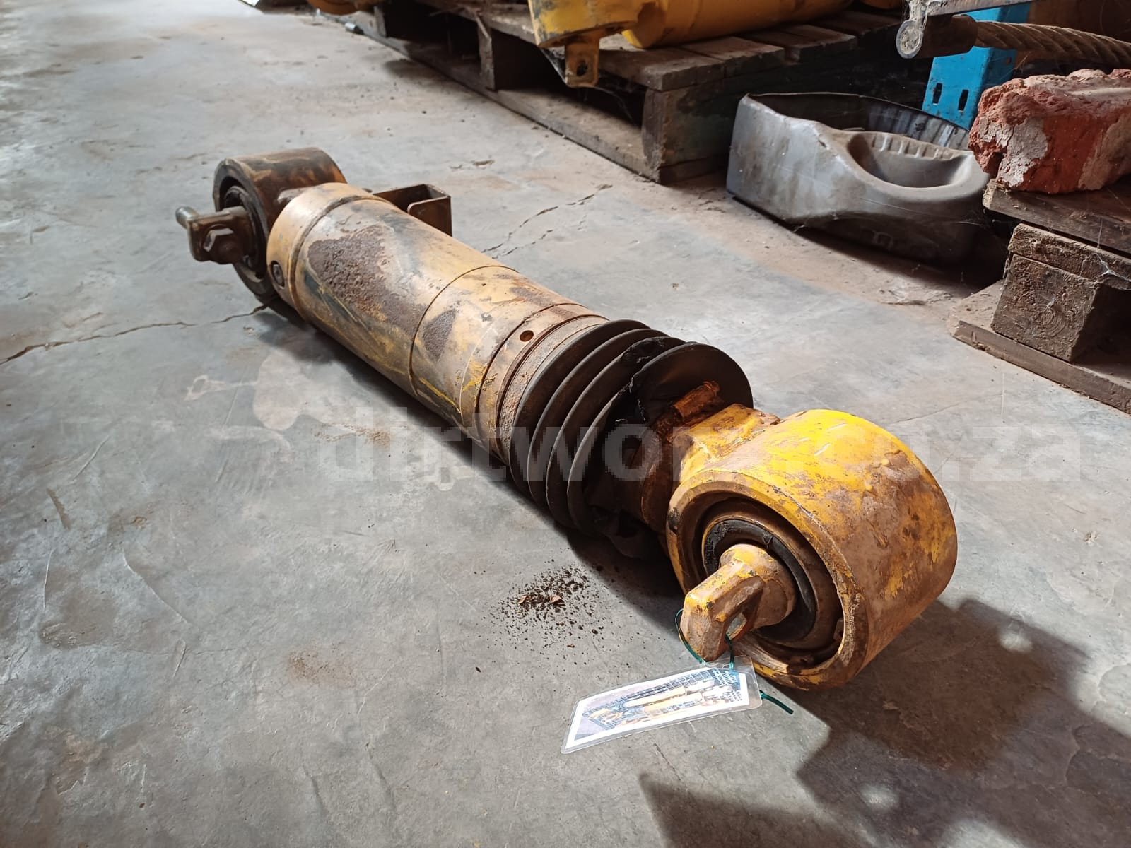 Bell B20D Front Differential Axle Strut - Image 4