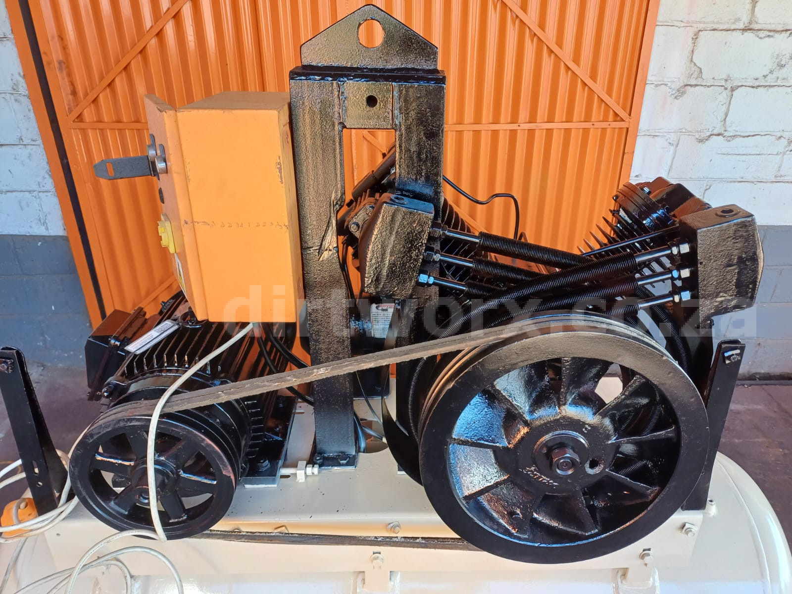 Ingersoll Rand Air Compressor 50 CFM - Image 14