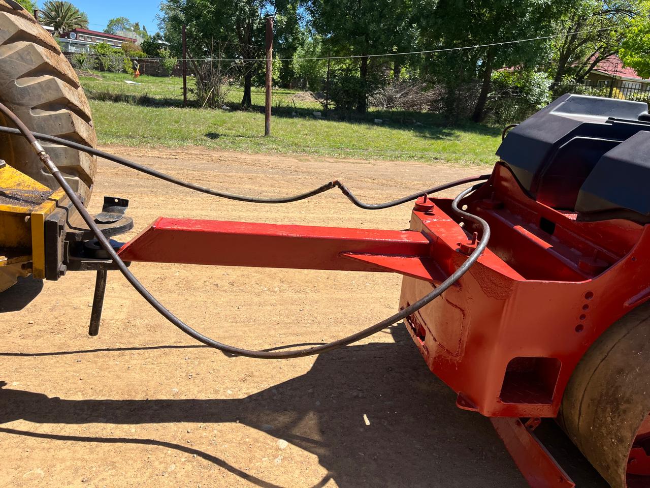 Smooth Drum Vibrating Roller - Image 7