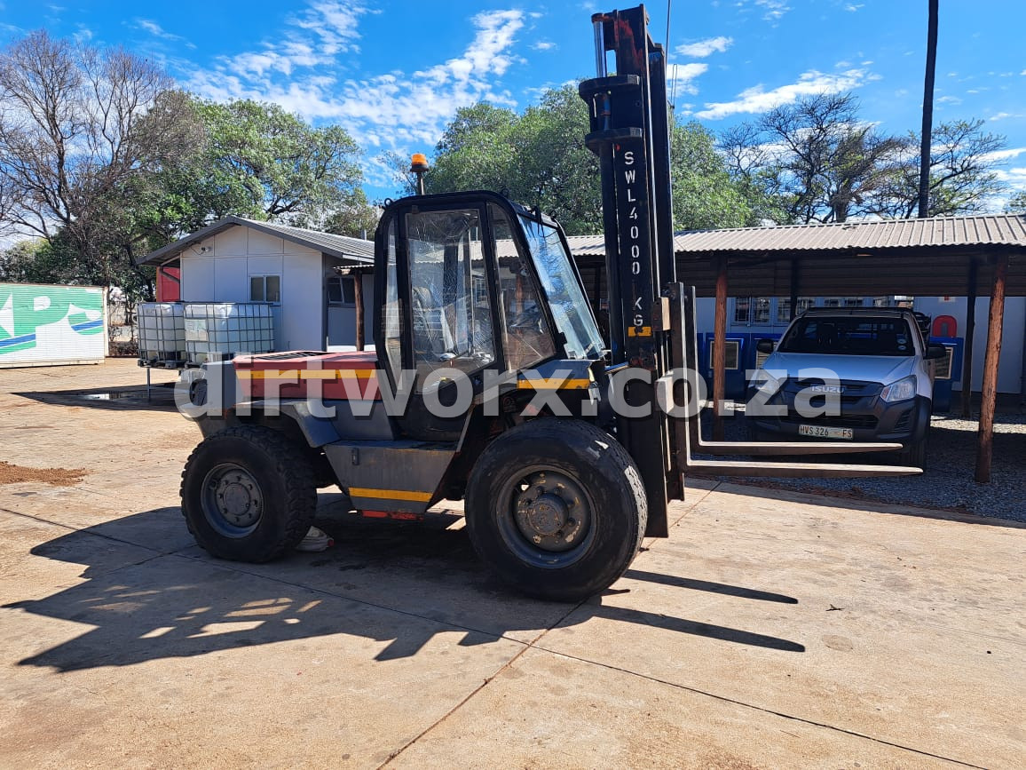 Manitou Rough Terrain Forklift 5 Ton