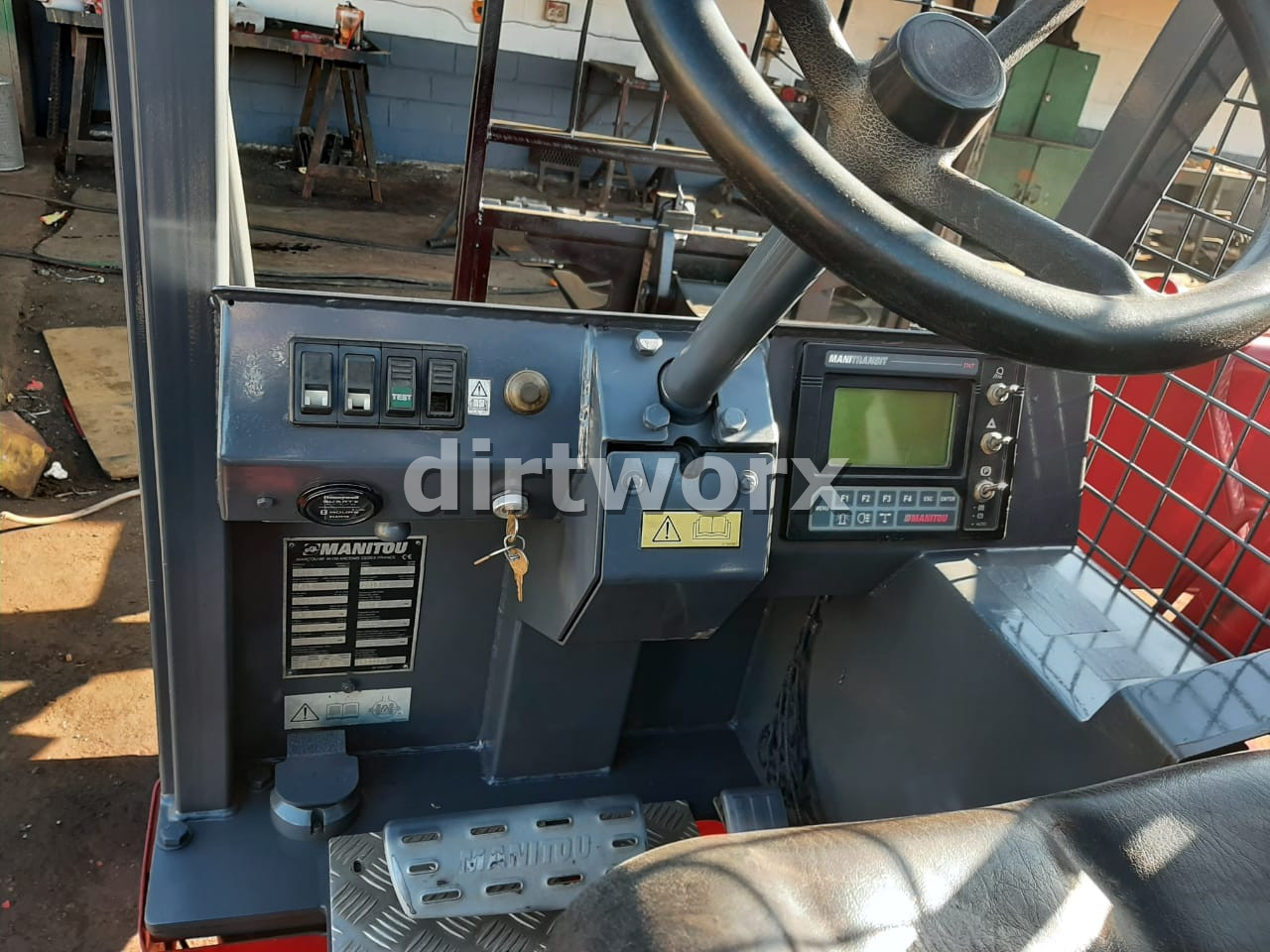 2013 Manitou Truck Mounted Forklift 2.5 Ton - Image 11