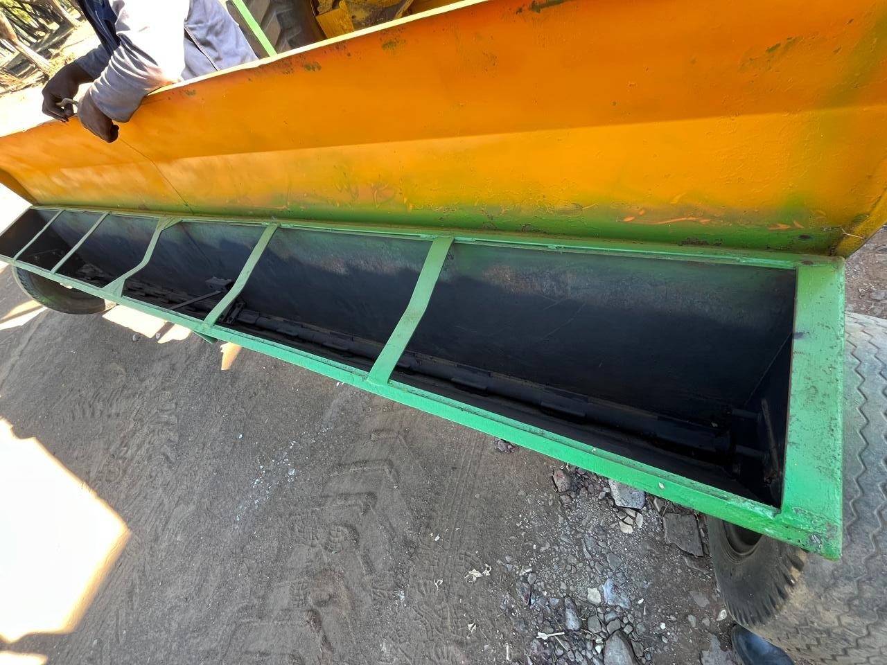 Fertilizer Spreader Kunsmis Strooier - Image 14