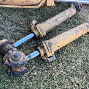 Caterpillar 988 Bucket Tilt Cylinder CIR 800mm x 1300mm Length