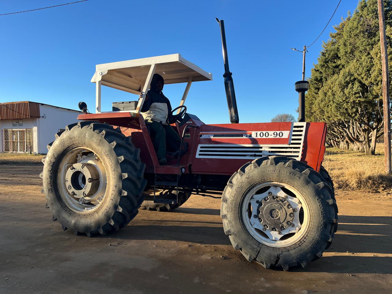 Fiat 100-90 Tractor - Image 3