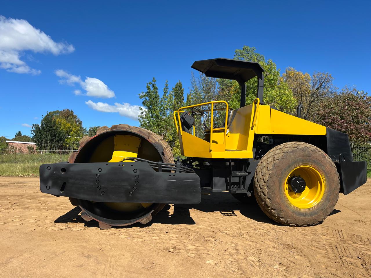 Dynapac CA250D Padfoot Roller - Image 7