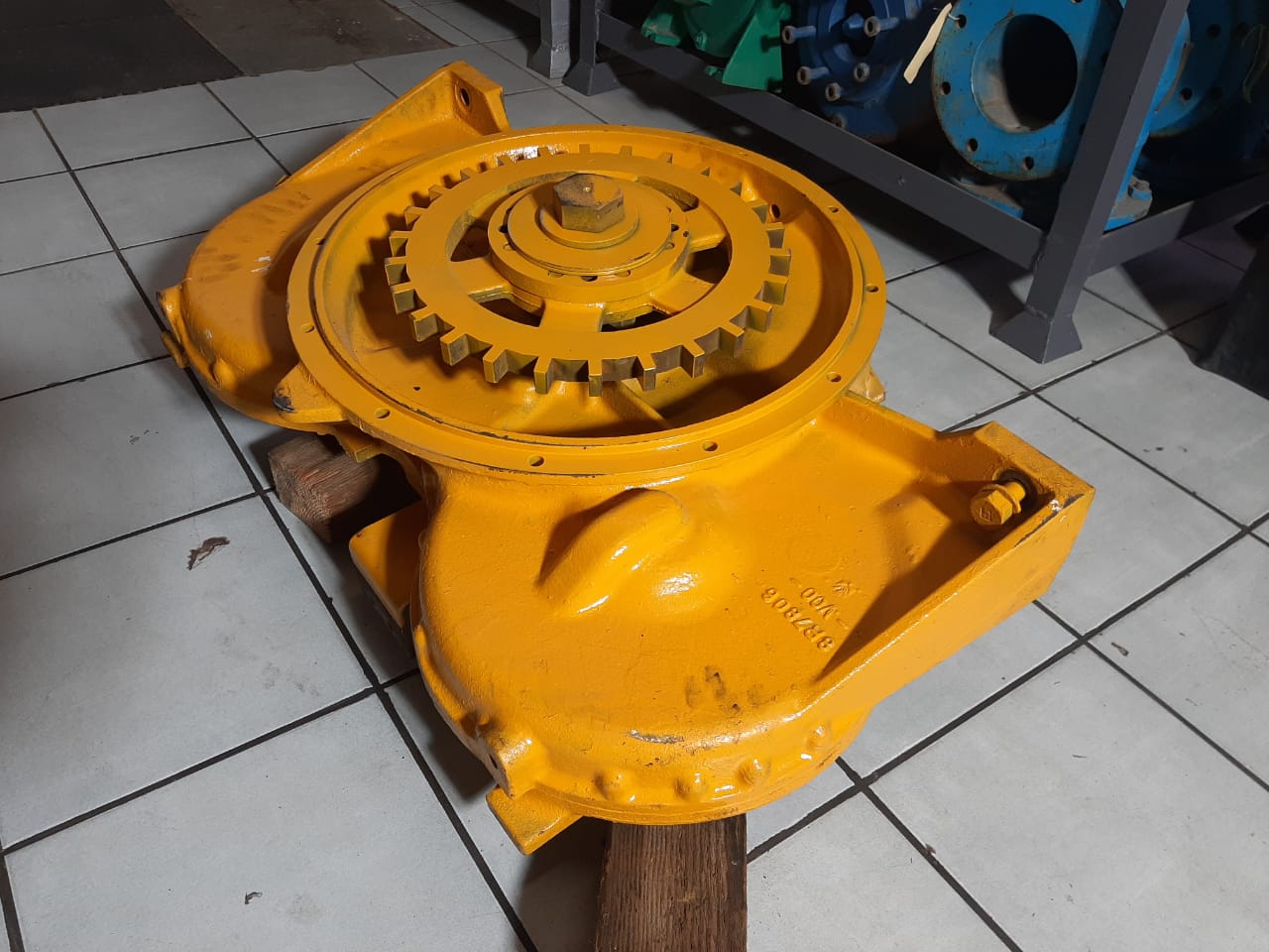 Triple Pump Drive Gearbox - Image 11
