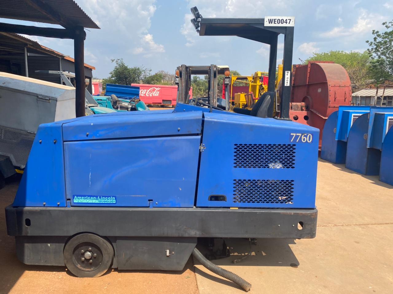 Alto American Lincoln 7760 Road Broom Sweeper - Image 13