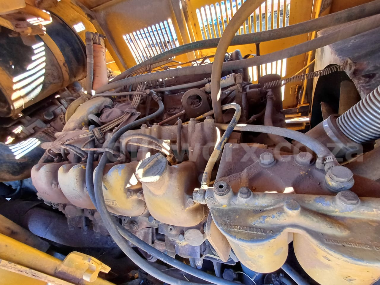 Bell L2208C Front End Loader - Image 11