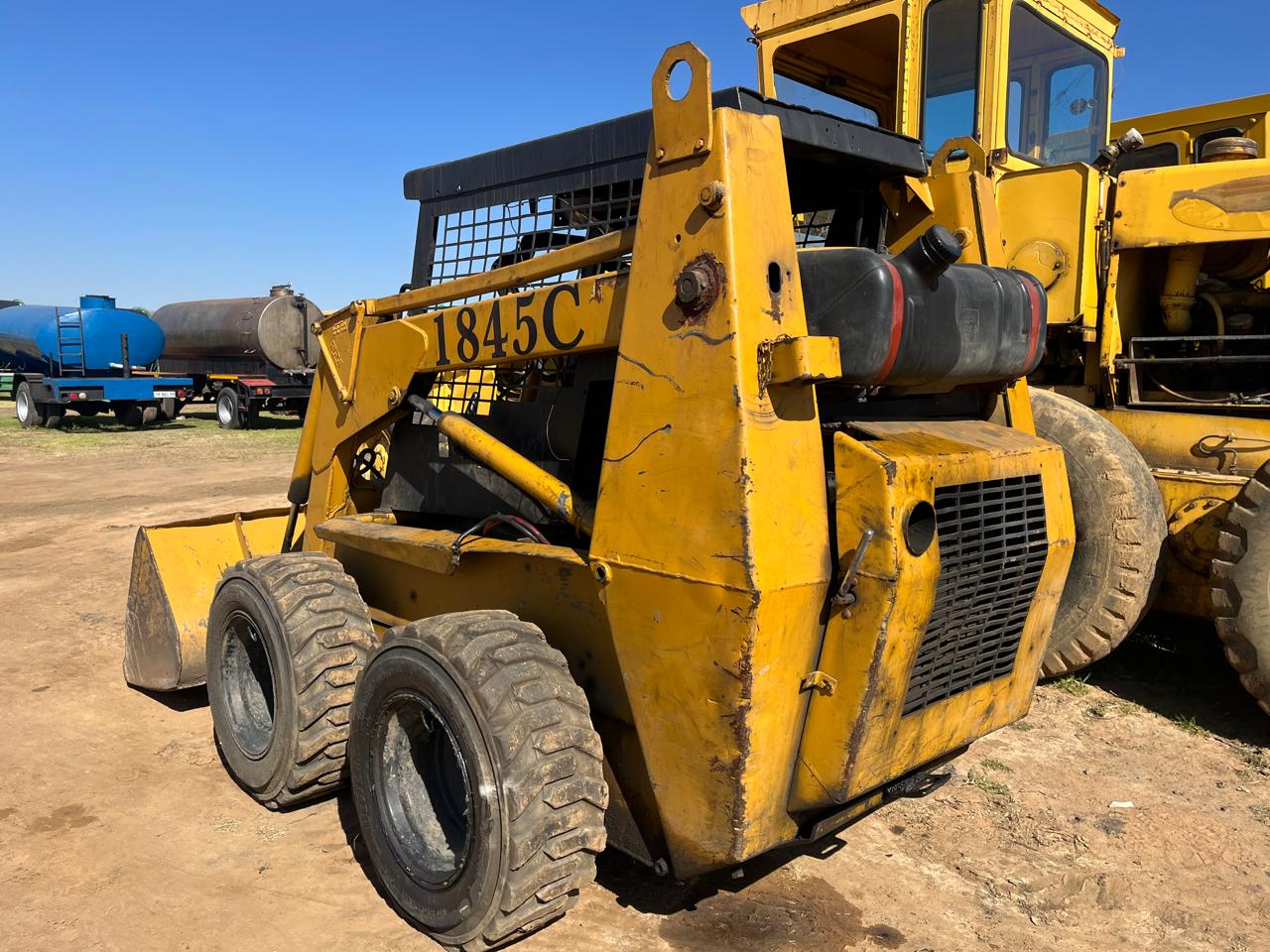 Case 1845C Skid Steer Loader - Image 6