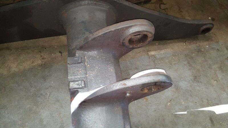 Bell L2206 Loader H-Frame - Image 2