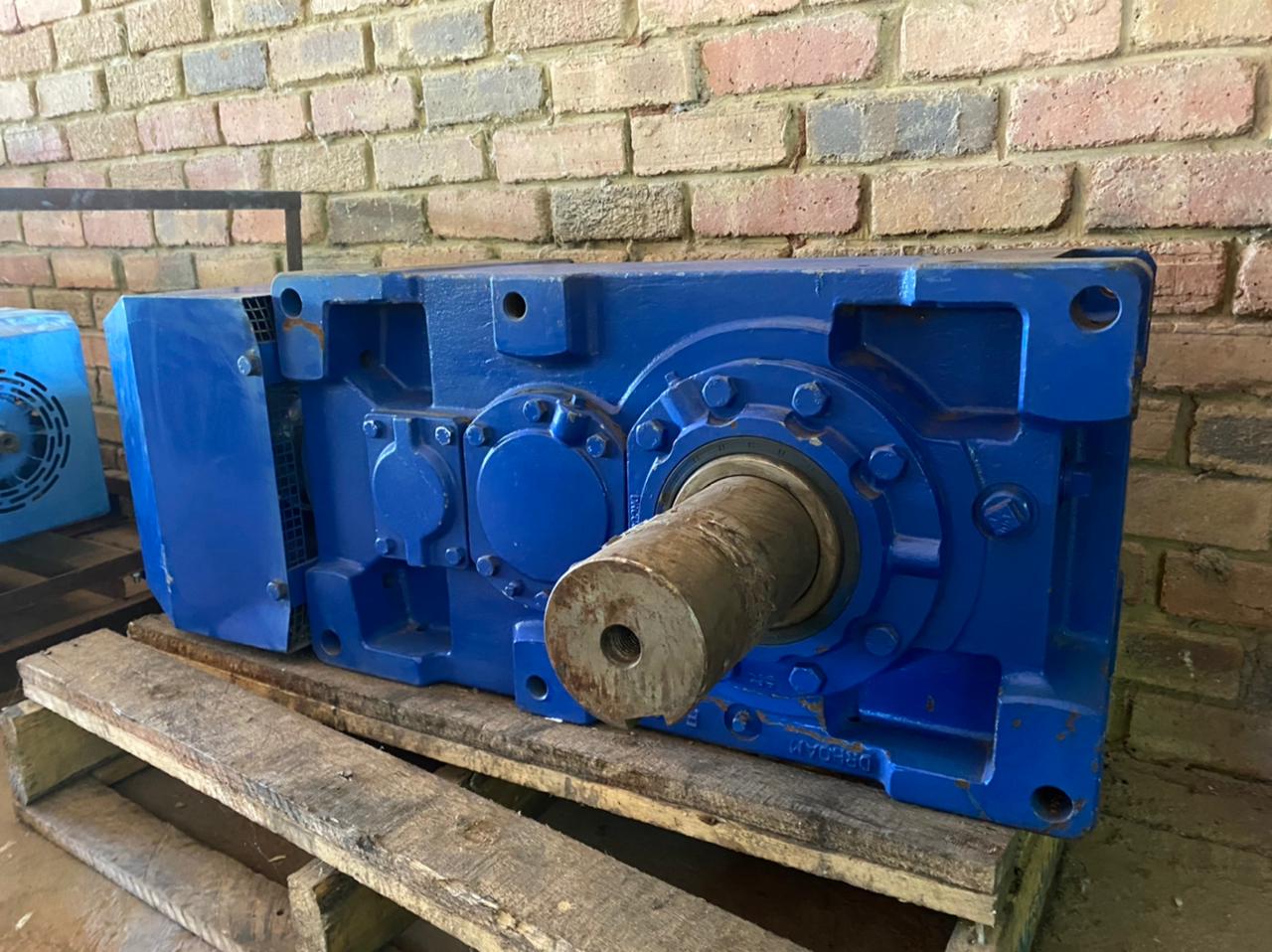 Industrial Gearbox Ratio 28 to 1 - Image 5