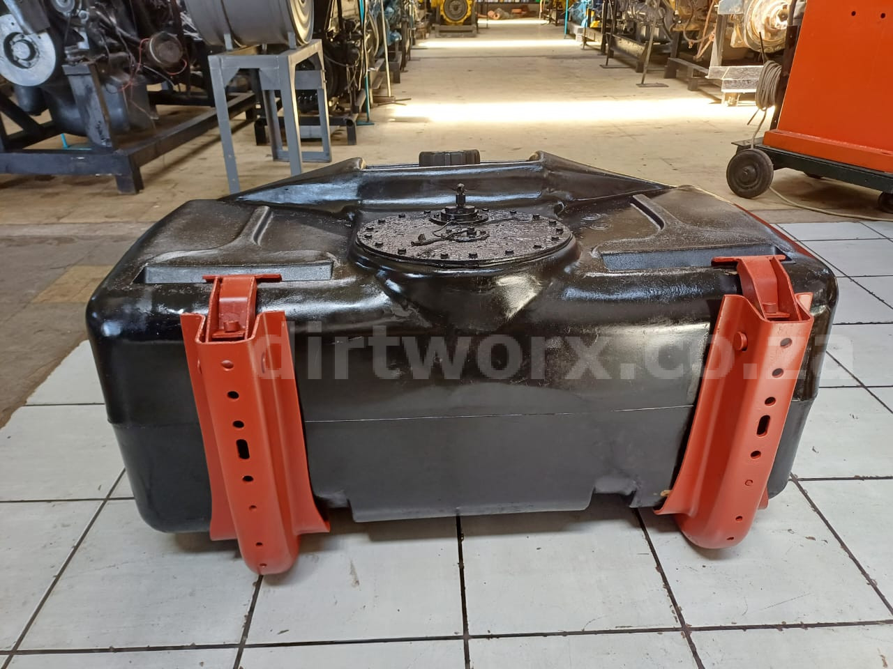 Truck Diesel Tank 230L - Image 8