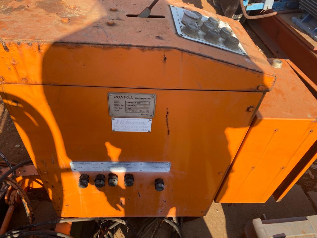 Cherry Picker Ronwal - Image 8