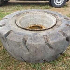 Firestone 17.5-25 Tyre with 18 Hole Rim