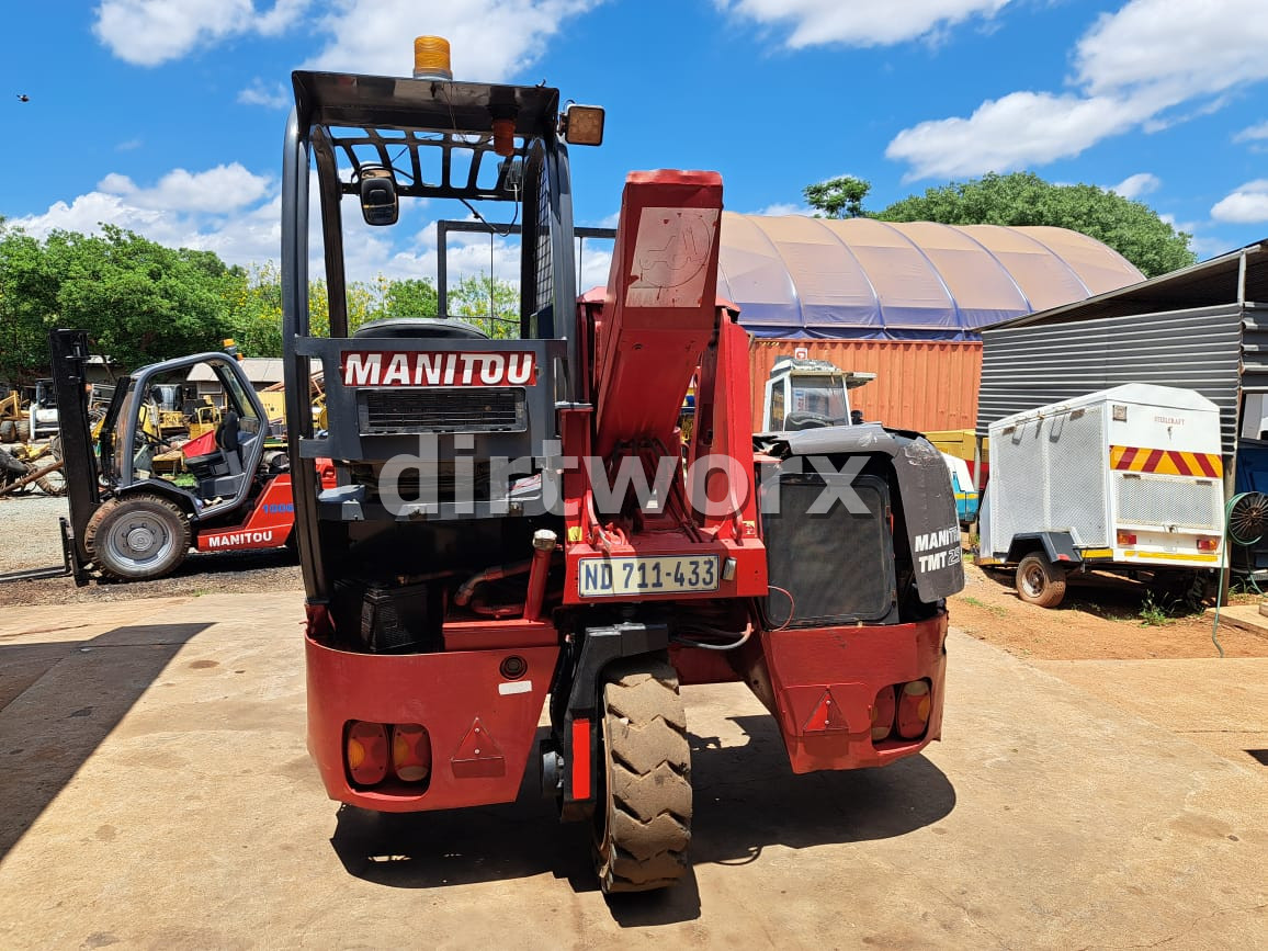 2013 Manitou Truck Mounted Forklift 2.5 Ton - Image 4