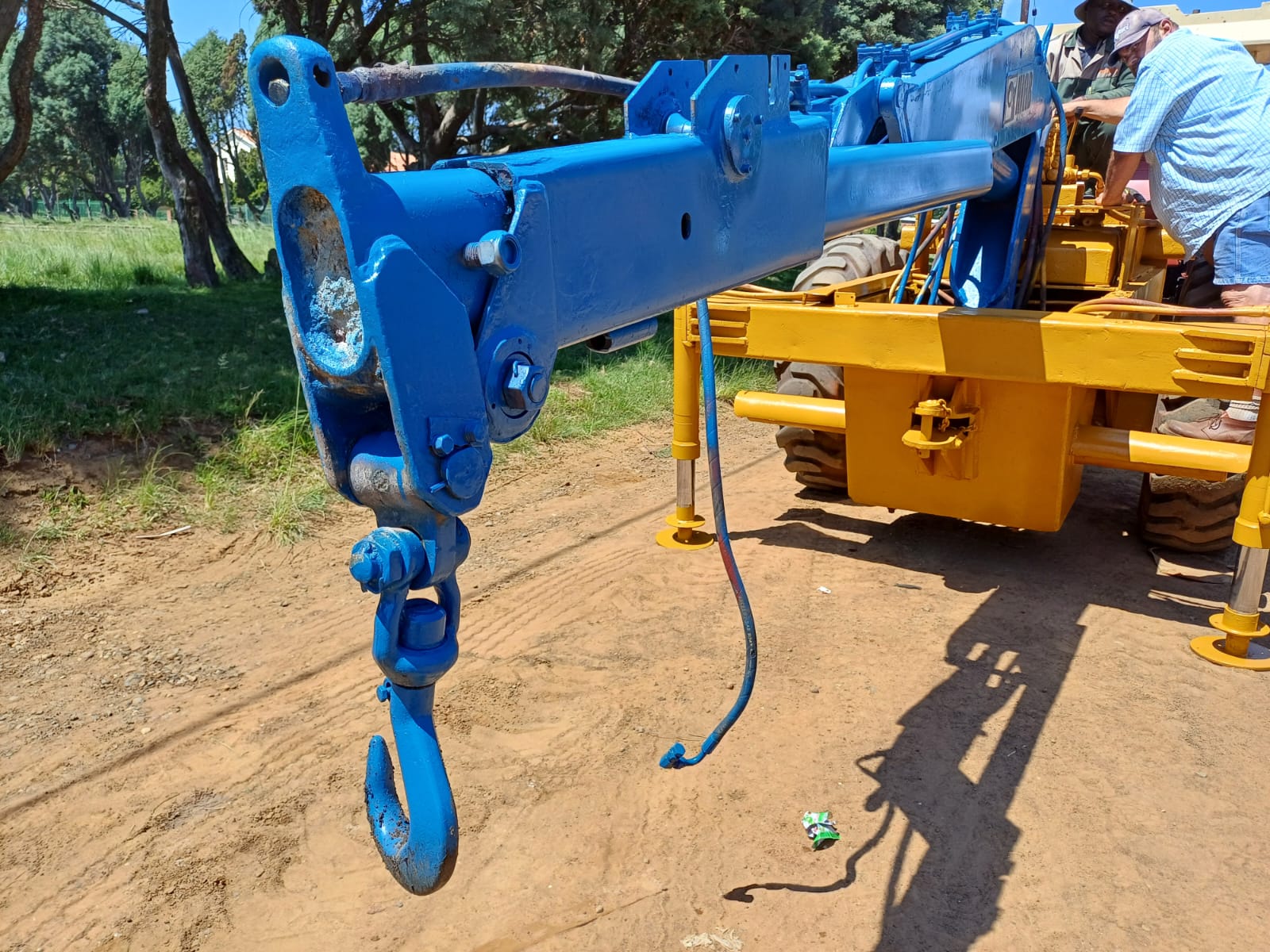 Tractor Trailer Crane 3.2 Ton - Image 10