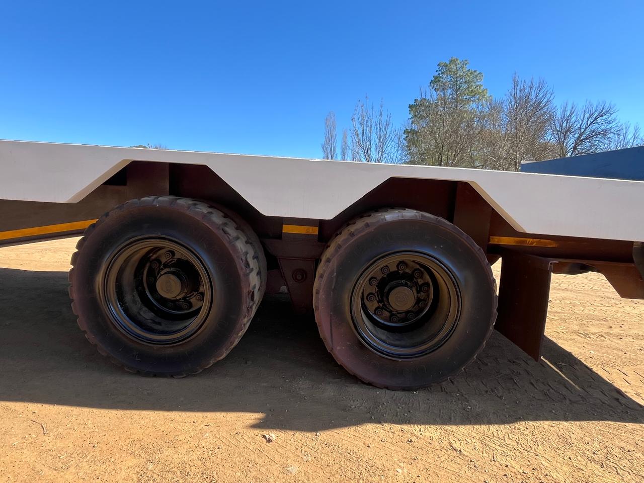 Stepdeck Lowbed Trailer with Dolly 65 Ton - Image 9