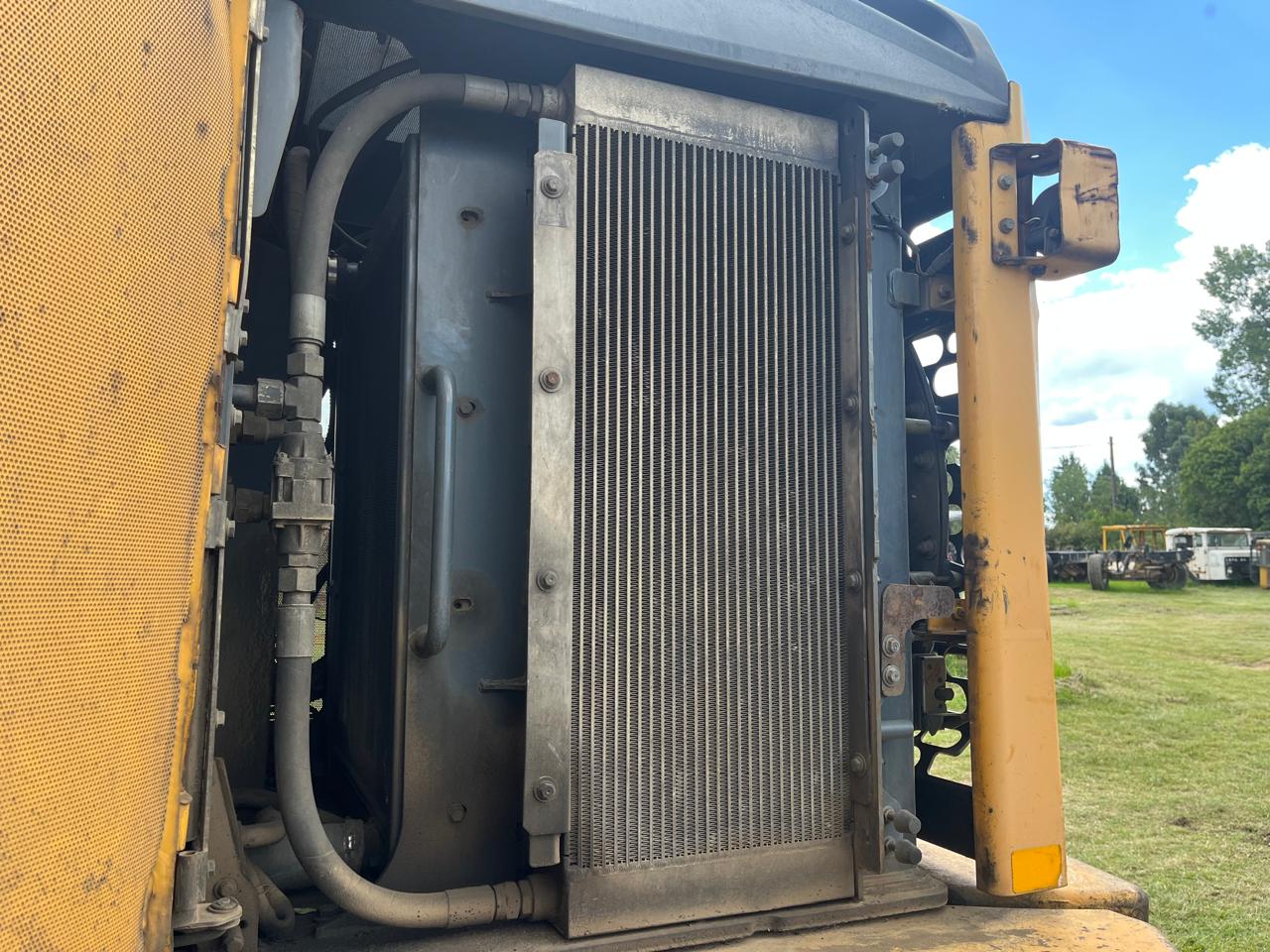 Bell L2606E Front End Loader Stripping For Spares - Image 13