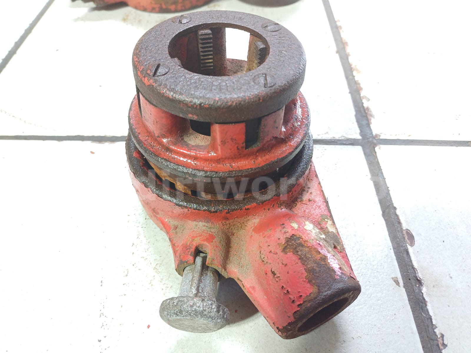 Super Ego Die Head Pipe Threader 31.75 mm - Image 7