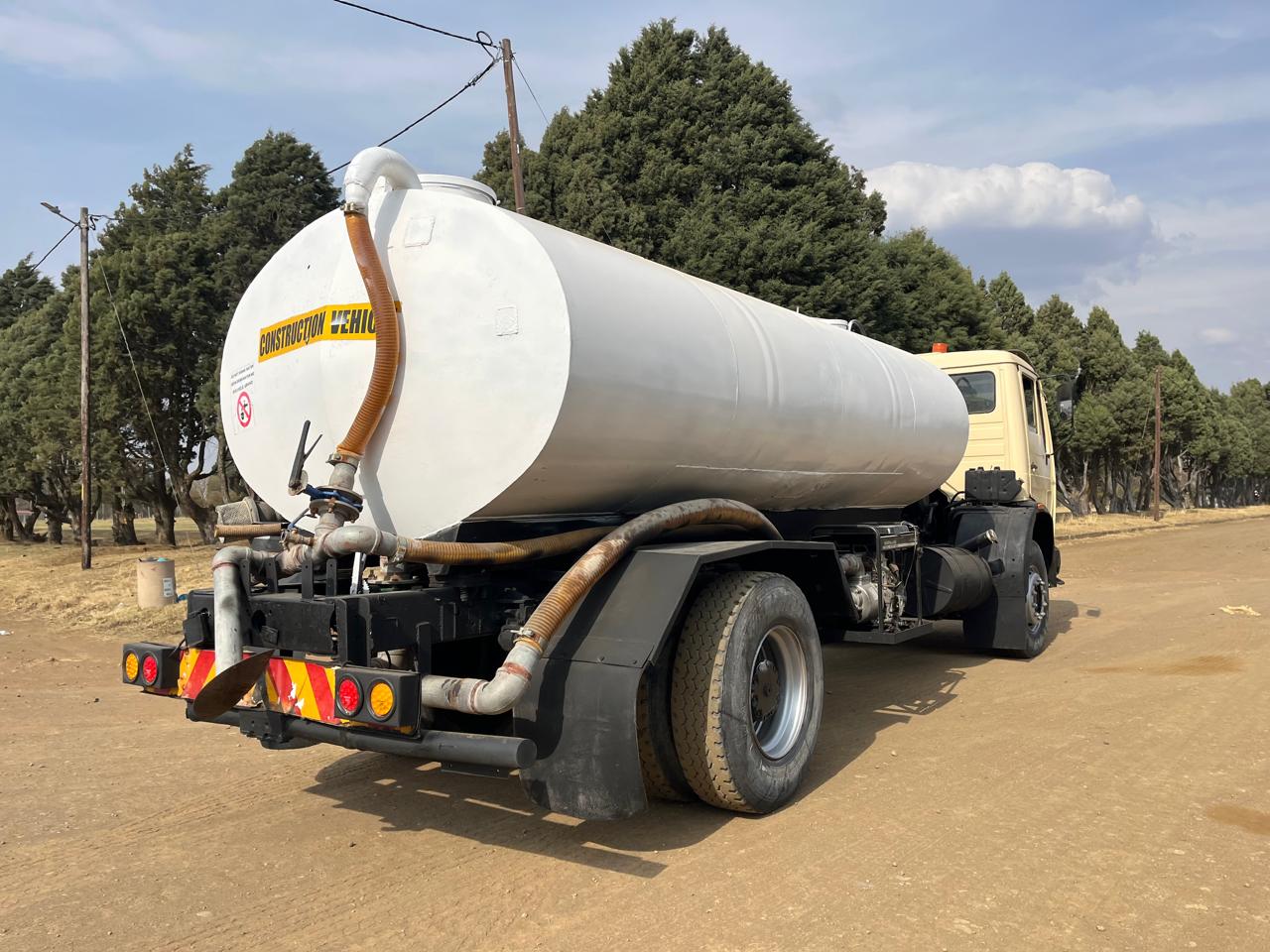 1996 Mercedes Benz Water Tanker Truck 9000L - Image 8