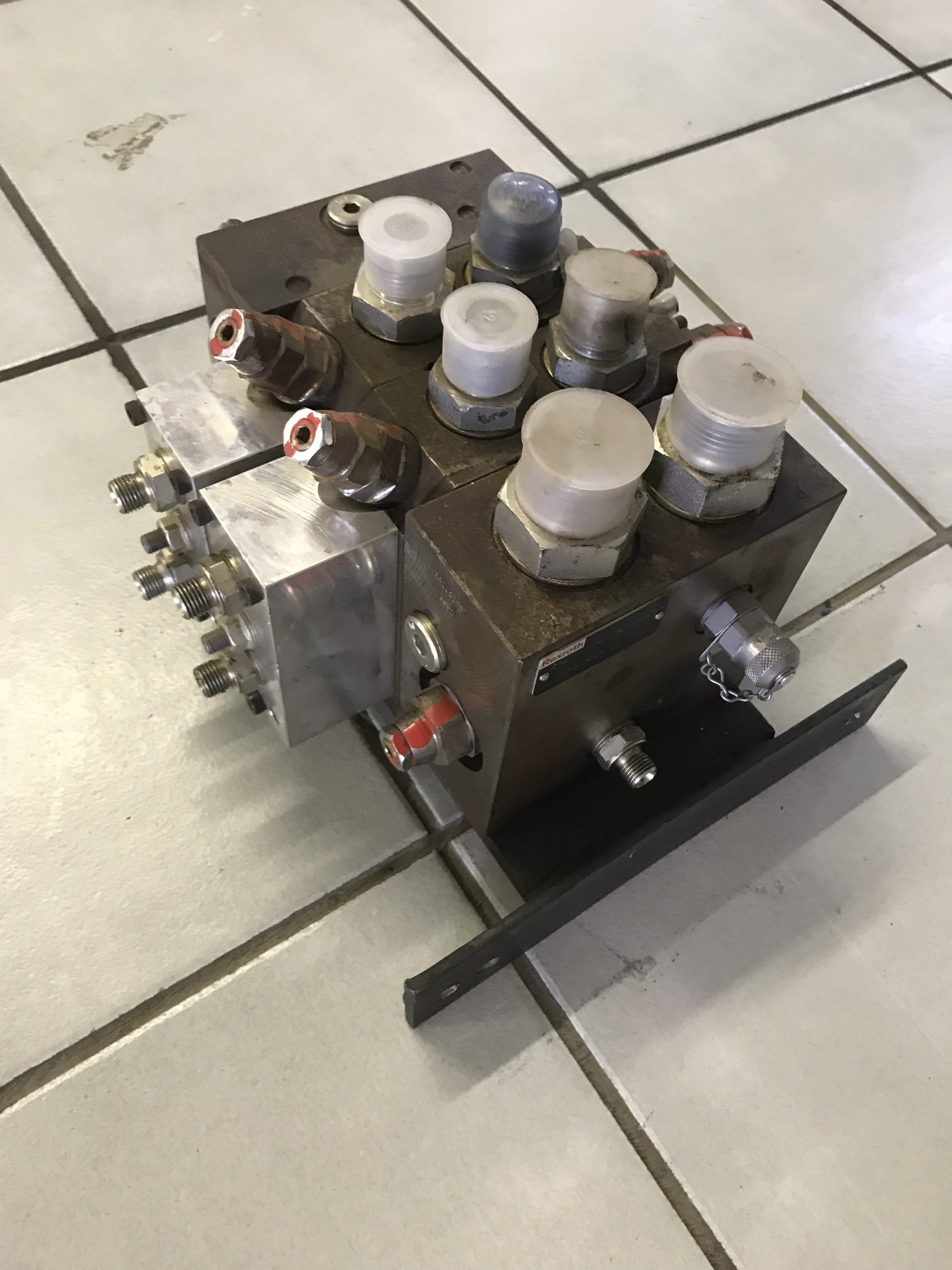 M4-15 Load Sensing Control Block