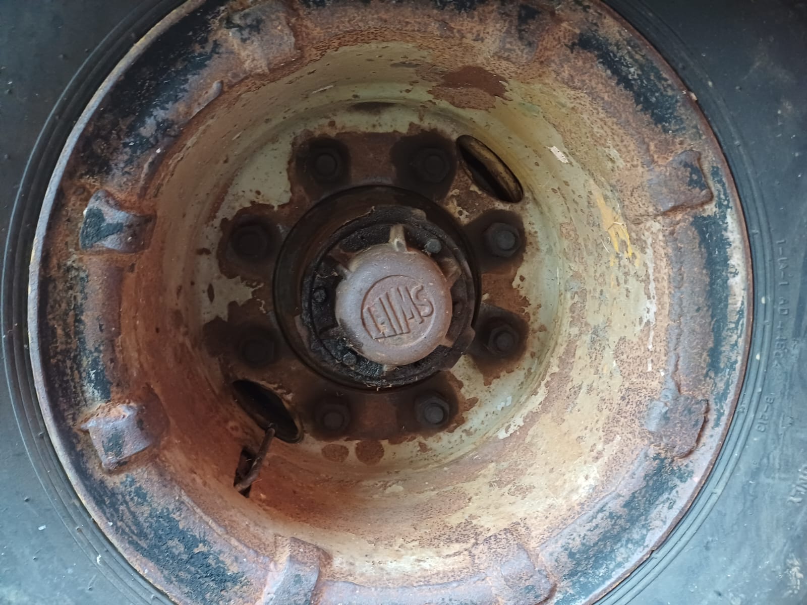 Single Axle Closed Box Body Semi Trailer - Image 5