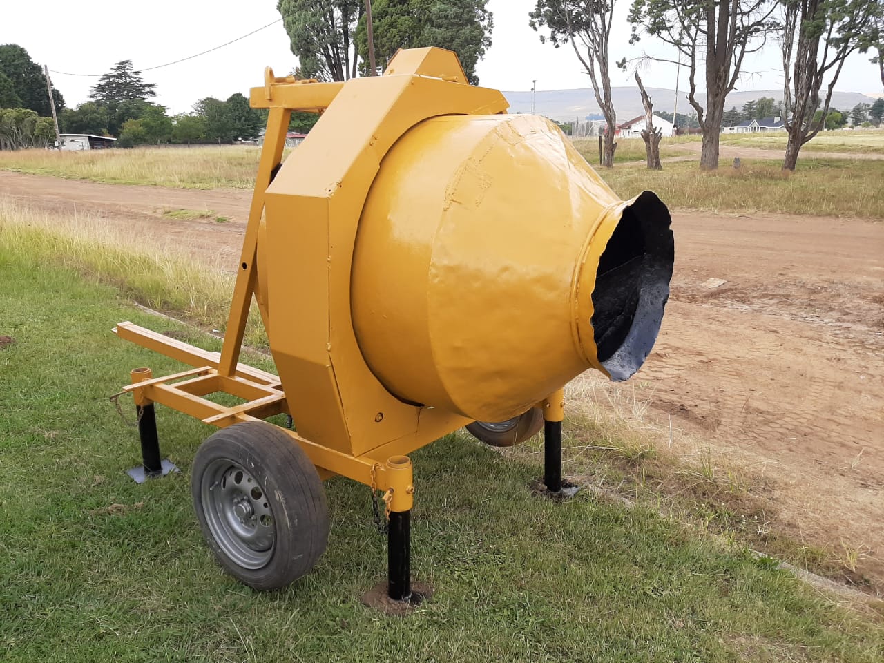 Concrete Mixer - Image 10