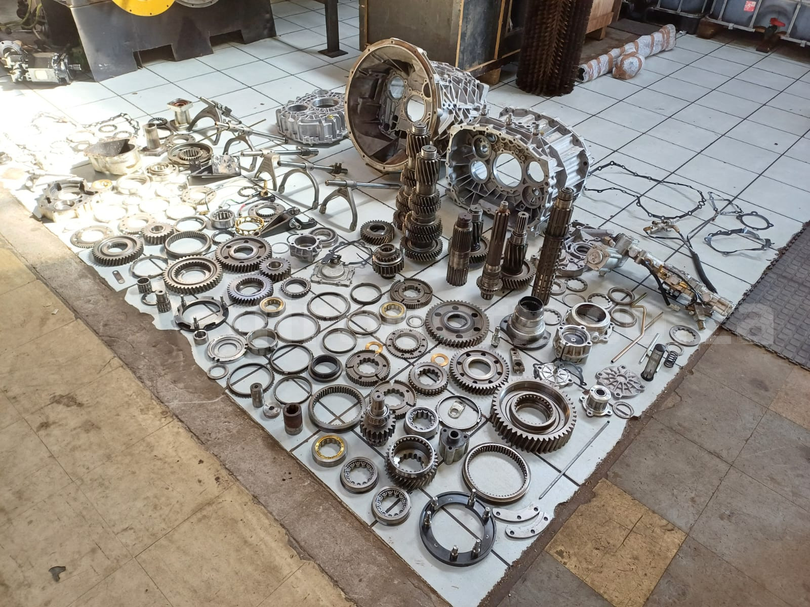 FAW J5N 420 FT Gearbox Stripped