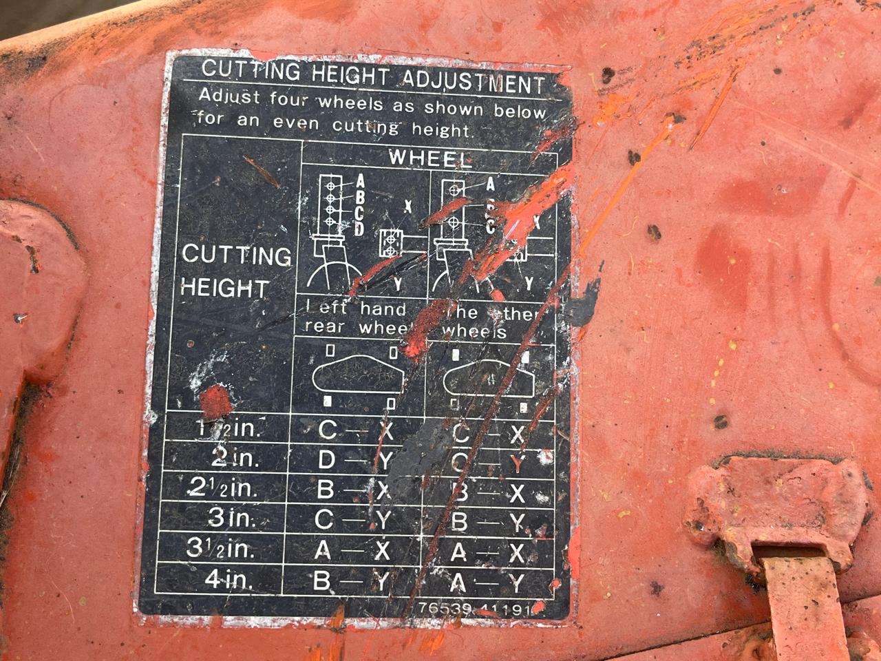 Kubota RC60-B Trekker Bossiekapper Implement - Image 12