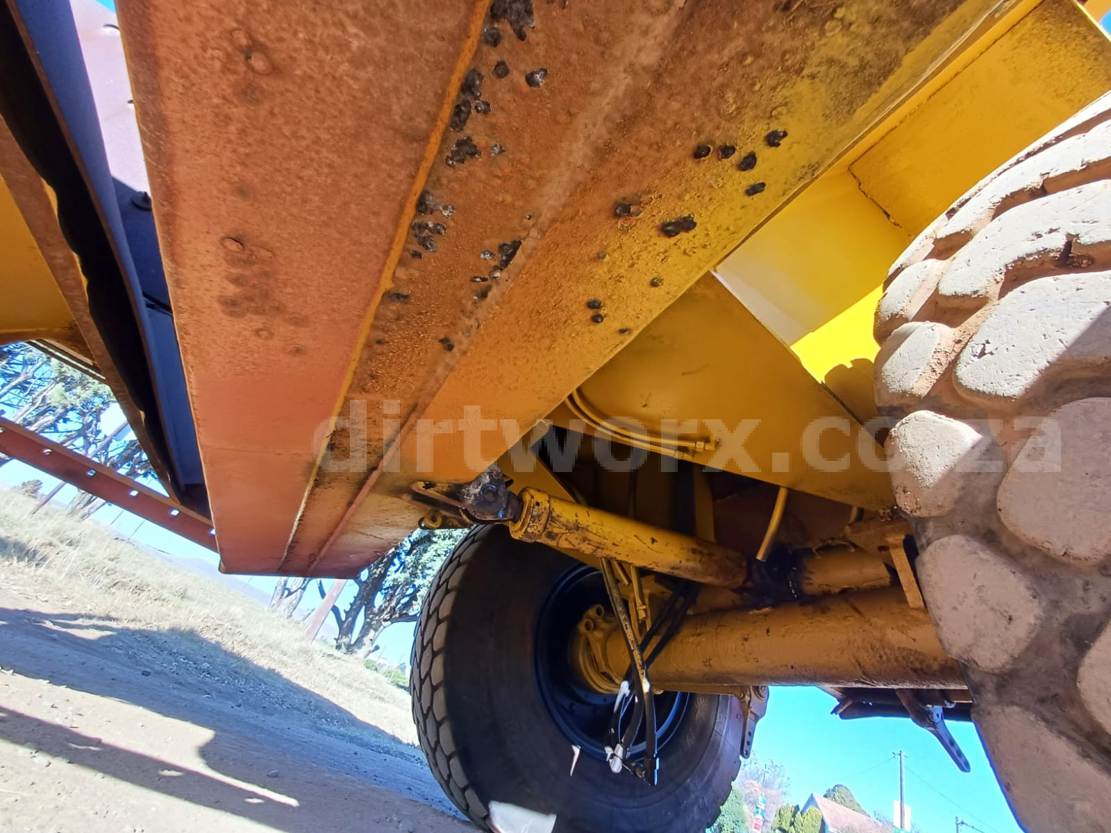 Bottom Dumper Trailer 18 Ton - Image 10