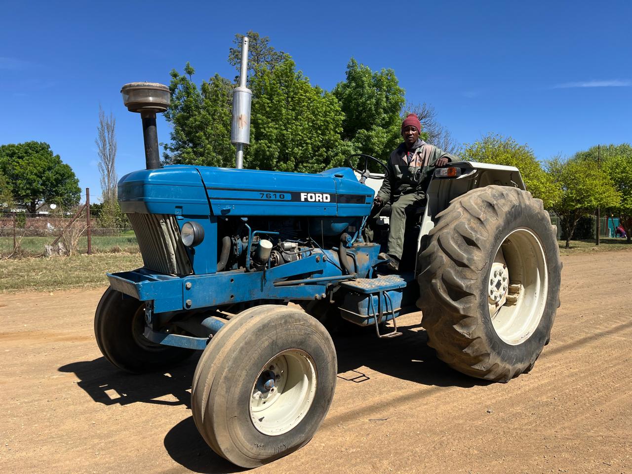 Ford 7610 Tractor