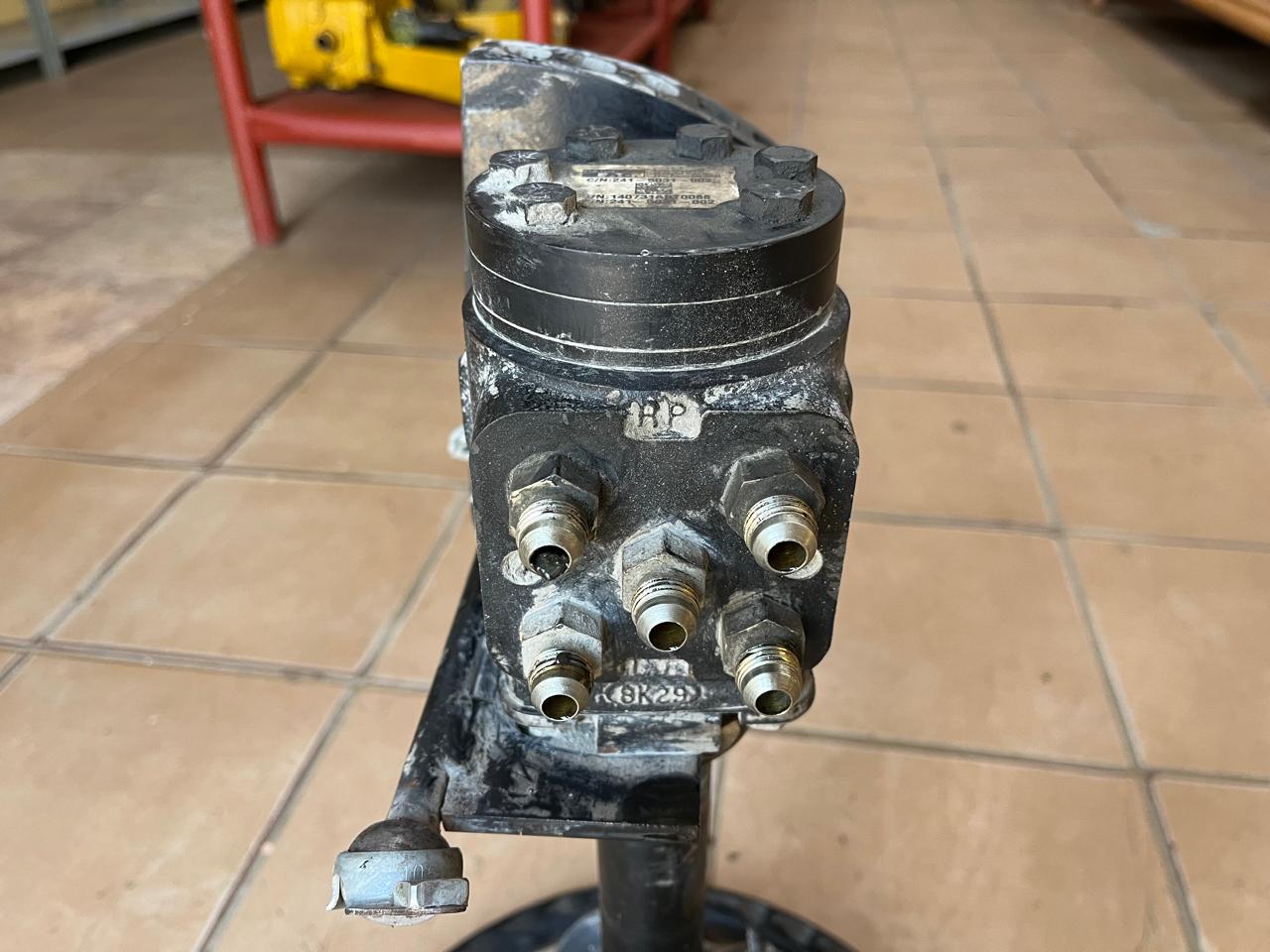 Eaton Char-Lynn Hydraulic Orbital Steering Control Valve 241-5031-002