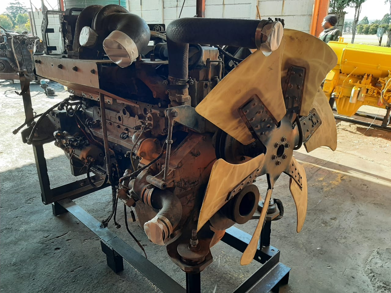 Komatsu 6D125E-3 Engine - Image 11