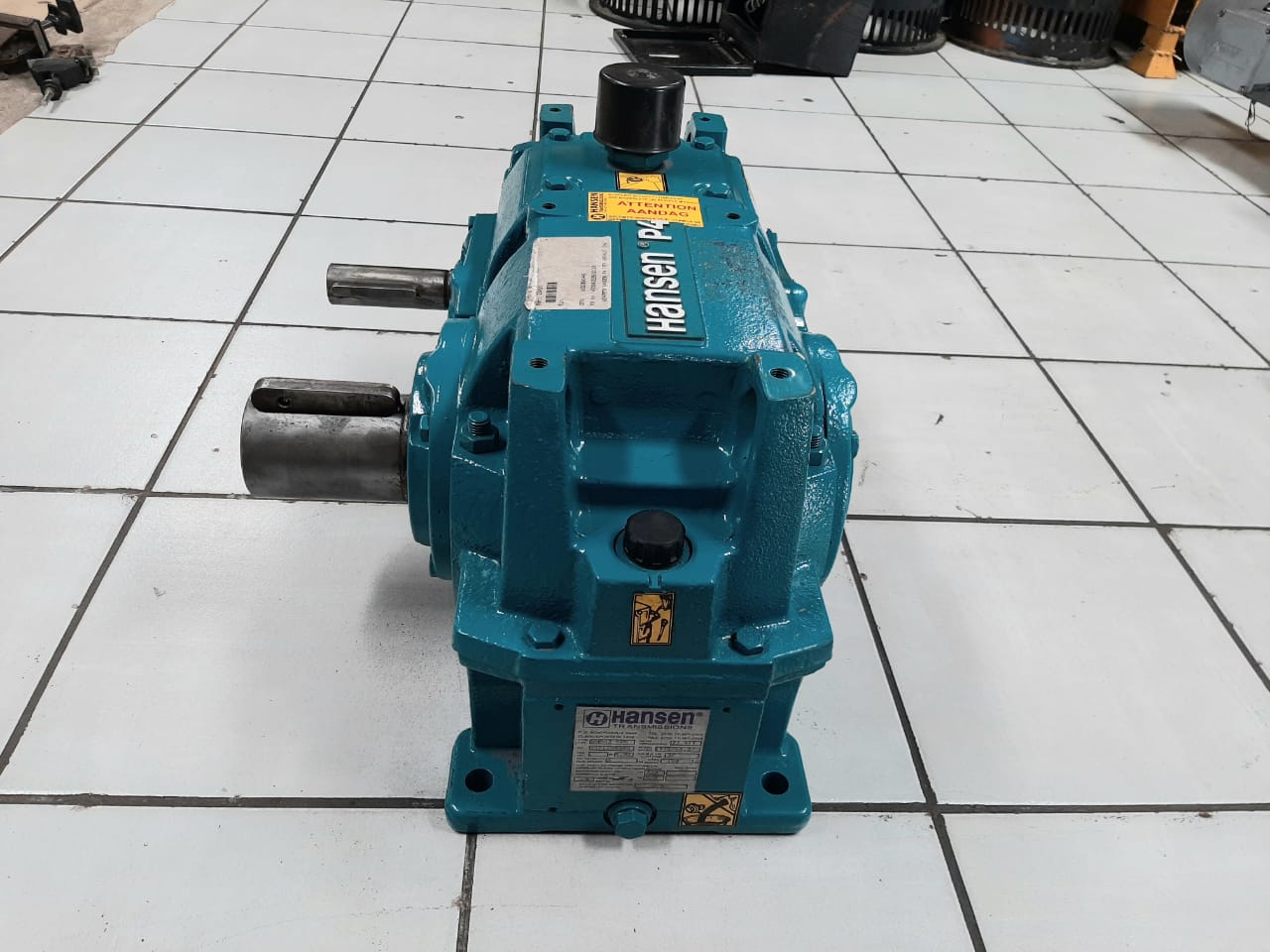 Hansen P4 Multistage Industrial Gearbox 37kW Ratio 22.4 to 1 - Image 12