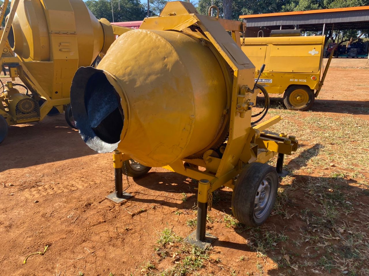 Concrete Mixer - Image 4