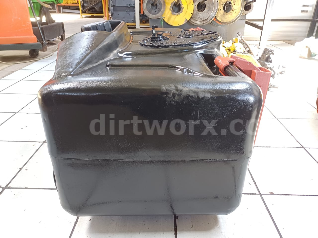 Truck Diesel Tank 230L - Image 11