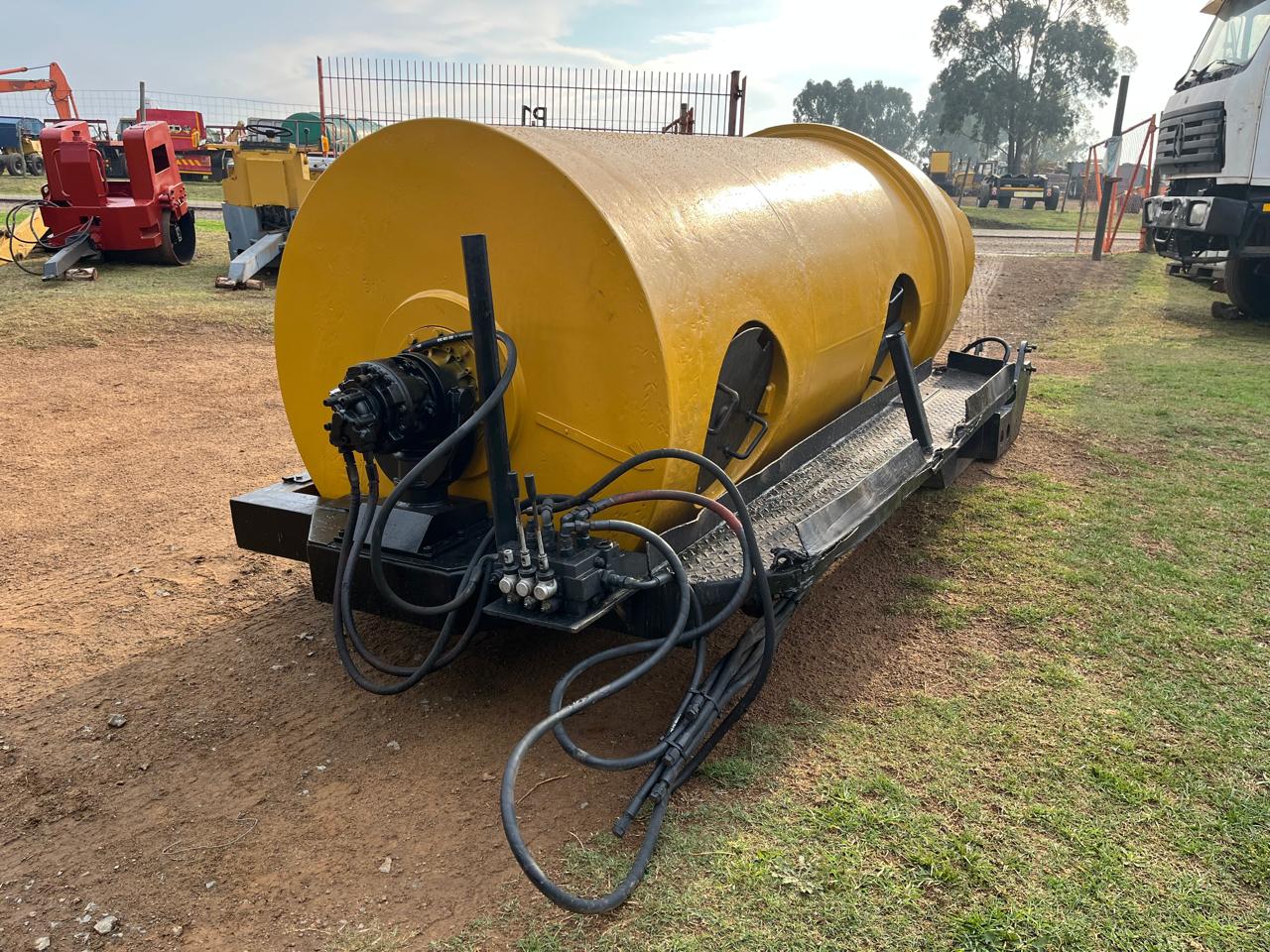 Hydraulic Concrete Mixer - Image 10