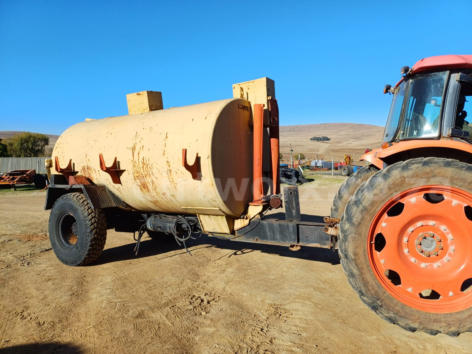 Farm Water Tanker Tipper Trailer - Image 8